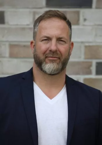 Marcel ist verantwortlich für den Bereich der gesetzlichen Krankenversicherungen und prüft, ob die aktuelle Absicherung den tatsächlichen Anforderungen entspricht.